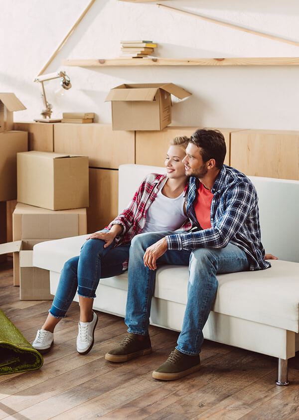 Couple dans son nouvel appartement
